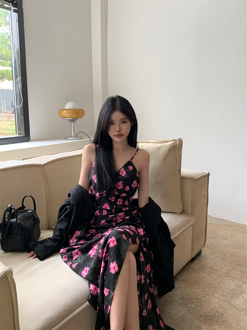 早春新款韓版修身純欲吊帶裙性感顯瘦碎花連衣裙實拍
