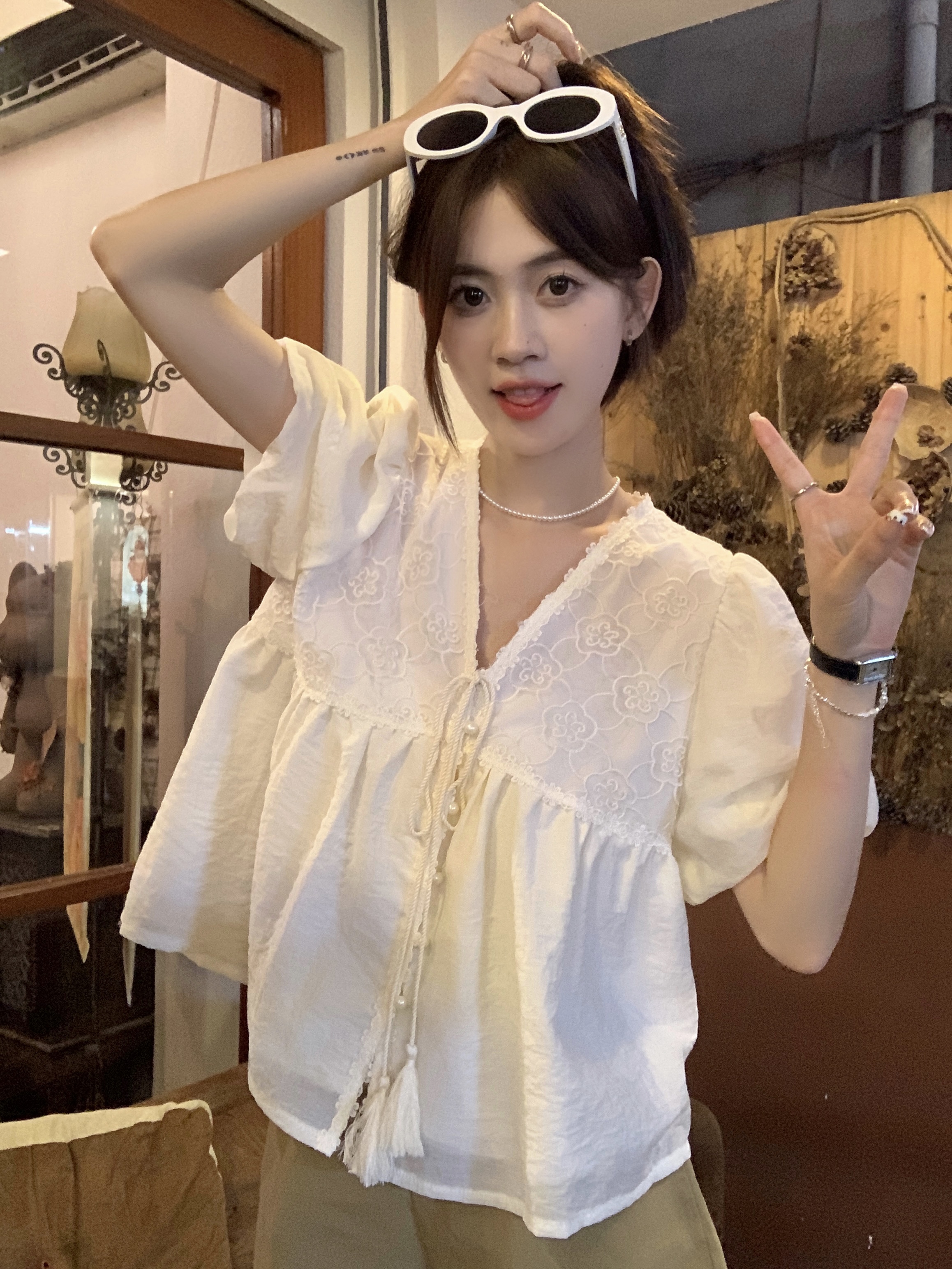 實拍 溫柔甜美氣質襯衣女設計感重工刺繡絕美上衣法式泡泡袖