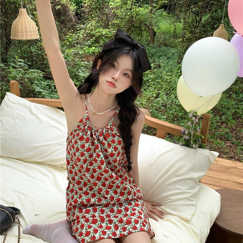 法式復古溫柔風小個子氣質洋氣連衣裙奶系碎花吊帶裙夏季新款女