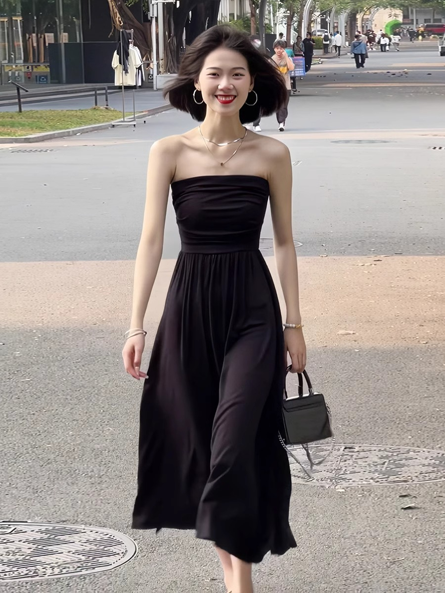 兩穿黑色一字肩連衣裙女2024高級氣質露肩收腰長裙抹胸裙子