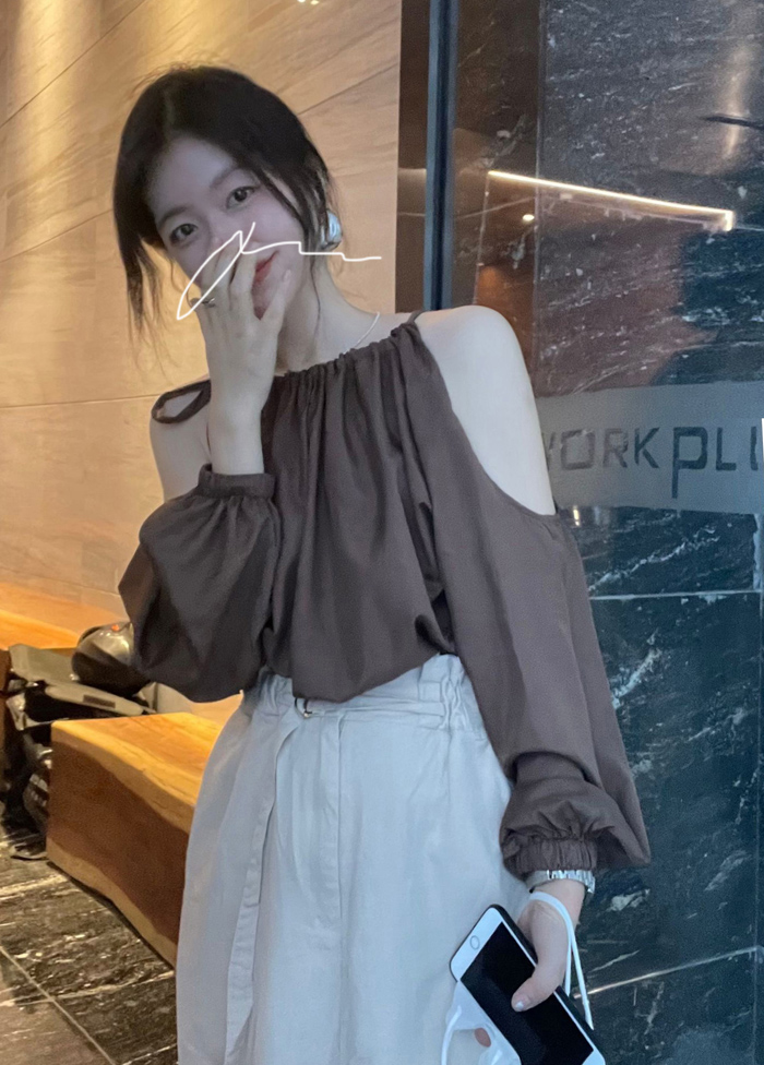 實拍韓chic咖色設計感系帶掛脖露肩襯衫