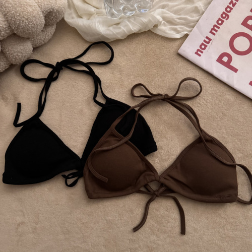 Real shots of sexy strappy camisole for women in spring and summer, slim-fitting and beautiful back tube top, outer wear for women with wrapped breasts