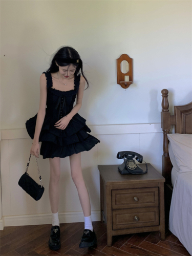 Little girl suspender dress summer 2024 new slim design niche cake little black dress Hepburn style