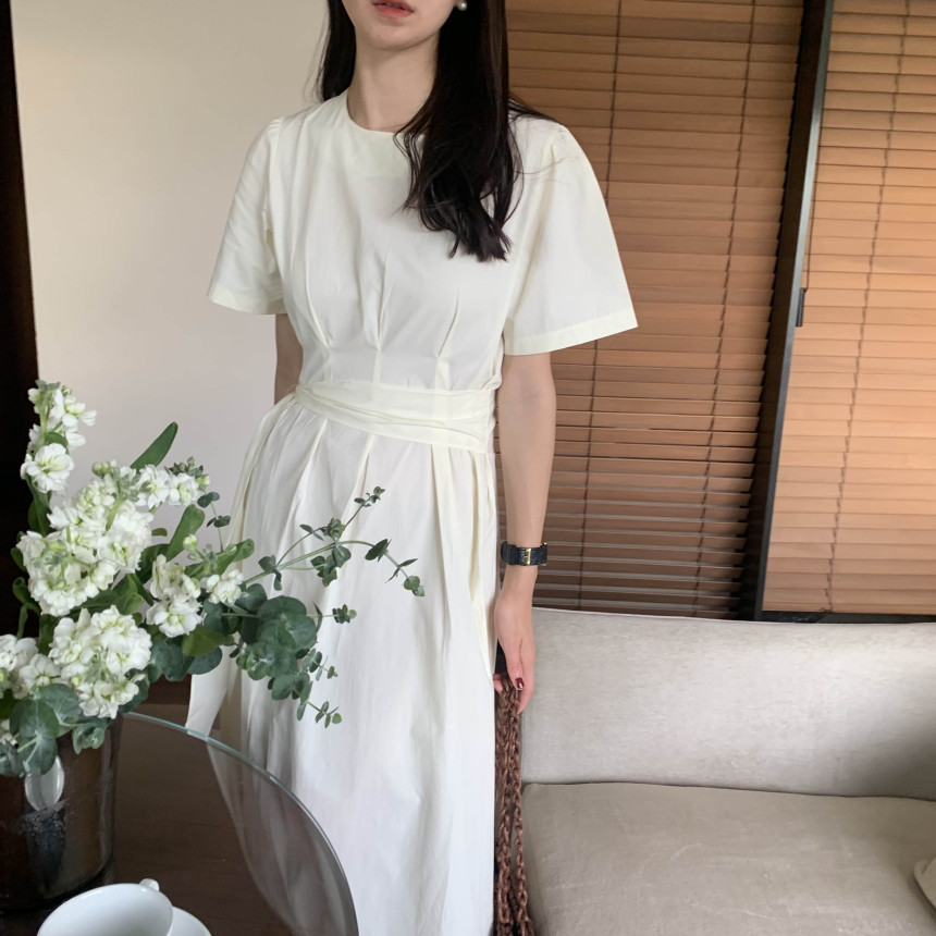 The size has been updated chic Korean style summer niche simple temperament pleated design lace-up waist dress