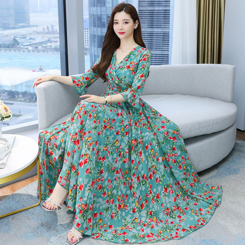 2024 new short-sleeved women's floral new dress summer chiffon long skirt v-neck high waist covering belly slimming skirt fairy