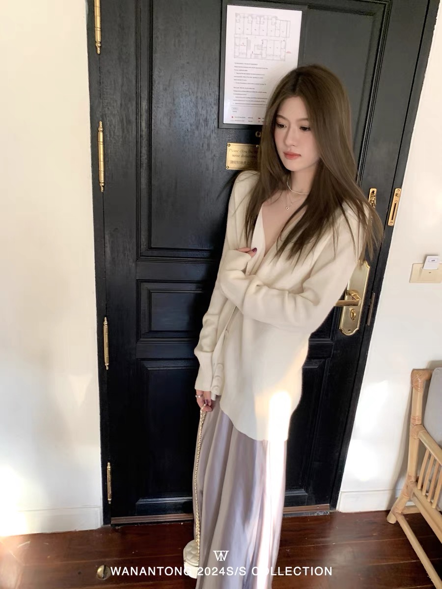 WANANTONG 全員愛!西太后開衫 慵懶紙片人巴素蘭羊毛針織衫春季女