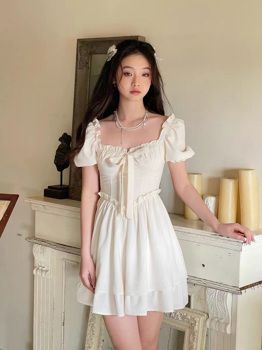 韓國夏季新款法式復古少女感方領杏色木耳花邊蝴蝶結泡泡袖連衣裙