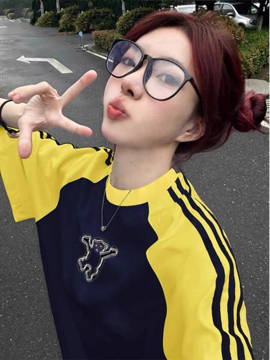 純棉200克21支精梳精密前後印花拼色三條槓落肩短袖t恤女