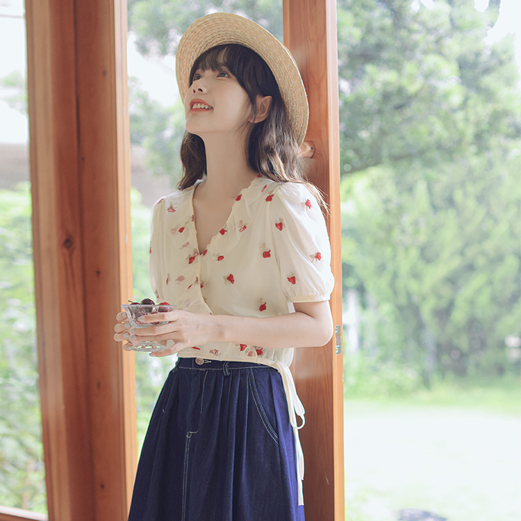 實拍玫瑰花刺繡襯衫女設計感小眾V領泡泡袖網紗仙女上衣夏