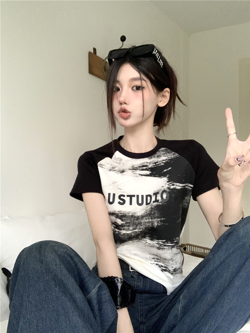 Actual shot of new summer Korean style tie-dye personalized letter printing short slimming short-sleeved T-shirt for women