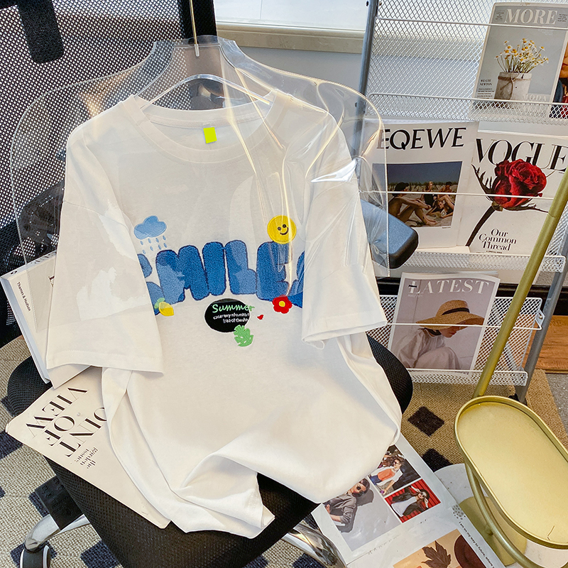 實拍  短袖t恤女夏卡通刺繡新款圓領上衣大碼女裝