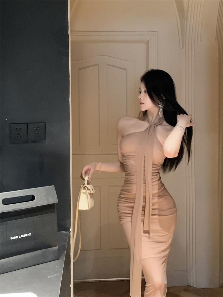 Real shot of one-shoulder elegant mesh slimming pleated high-waist long skirt dress