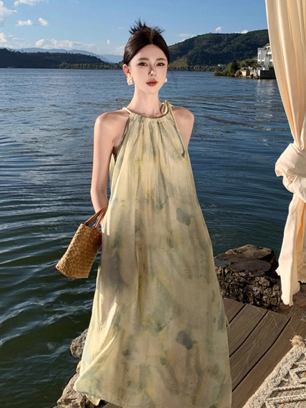 三亞海邊裙子法式寬鬆氣質連衣裙水墨暈染印花吊帶度假風沙灘裙夏
