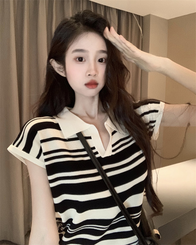 Real shot of knitted short short-sleeved T-shirt for women, summer thin design, hollow striped polo collar top to cover belly and look slimming