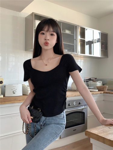 Real shot of sweet and spicy design showing clavicle wrinkles flying sleeve short-sleeved sweater short T-shirt top for women