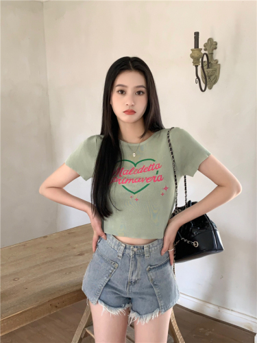 Real shot of girl's love letter printed round neck short-sleeved knitted T-shirt cropped top for women