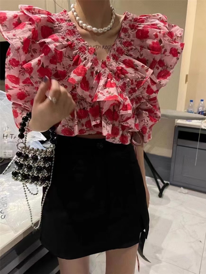 復古碎花荷葉邊襯衫女夏季2024年新款法式V領五分袖套頭襯衣上衣