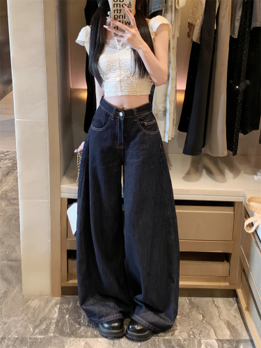 Real shot of American high street wide-leg jeans for women in autumn and winter, washed loose high-waisted straight floor-length trousers