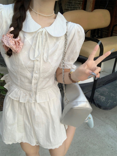 Actual shot ~ Doll collar tie-up shirt, high-waisted A-line skirt suit, two-piece set