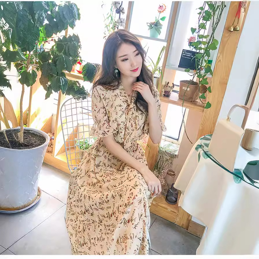 淺色公主裙復古法式印花v領荷葉邊休閒短袖淑女風喇叭袖顯瘦新款