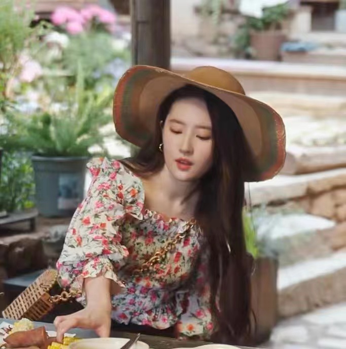 去有風的地方劉亦菲許紅豆同款一字領碎花襯衫女甜美荷葉邊上衣春