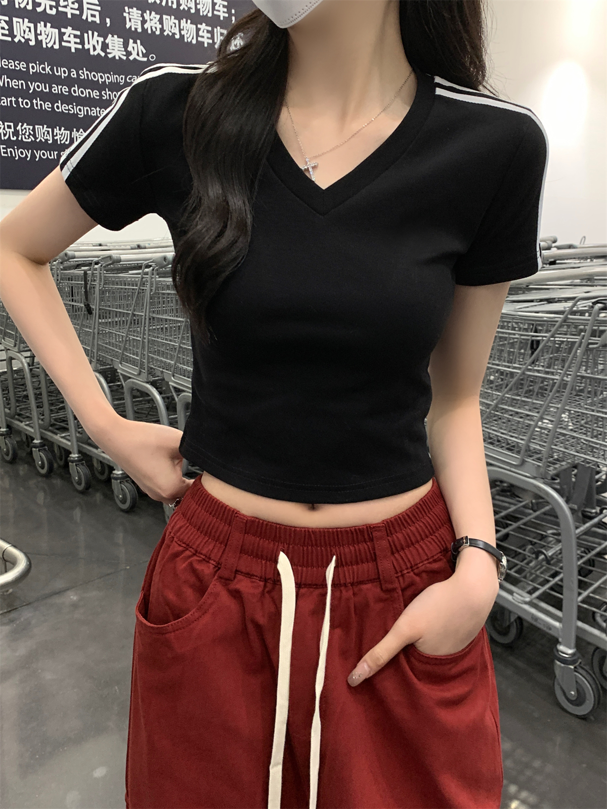 實拍 夏季韓版v領修身槓條正肩短款辣妹露臍純棉短袖T恤上衣
