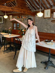 Photographed~ New Korean-style loose traditional Chinese printed beaded halter top + versatile fairy half-body skirt set