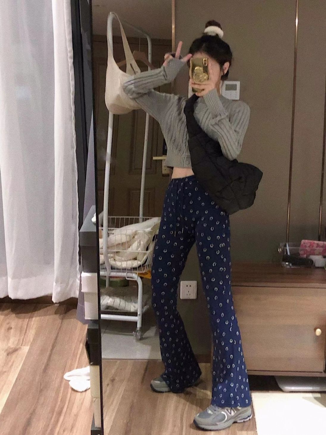 設計感笑臉喇叭褲女春秋新款寬鬆垂感拖地長褲顯瘦高腰百搭休閒褲
