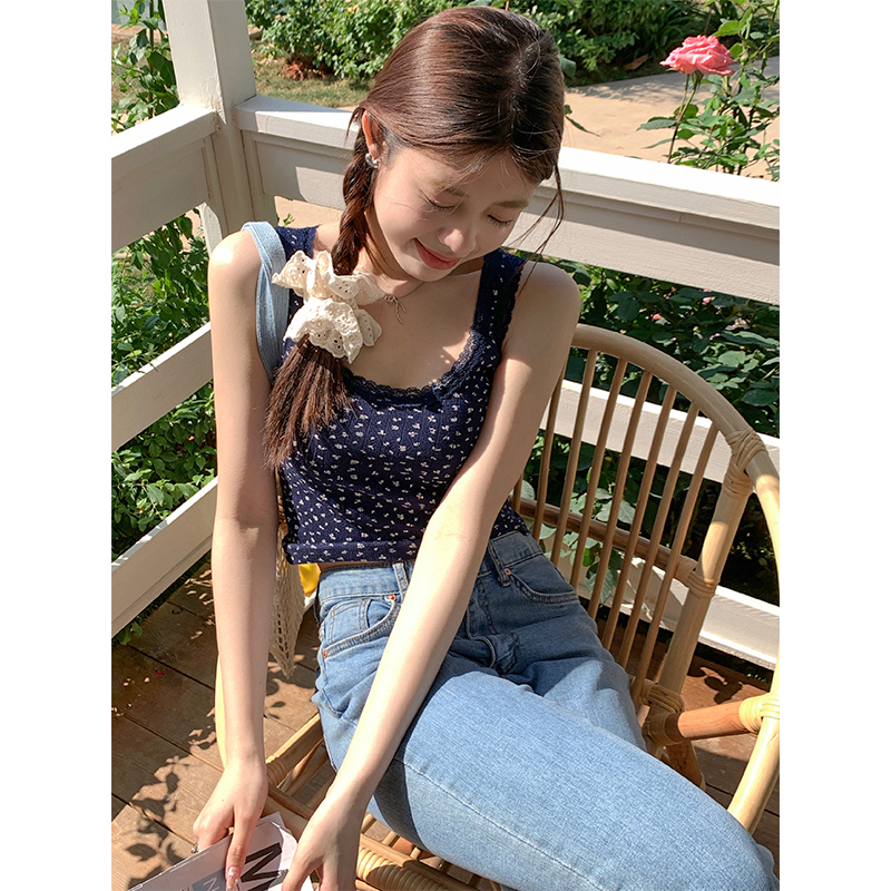 實拍美式復古修身碎花蕾絲背心女短款內搭遮副乳無袖上衣