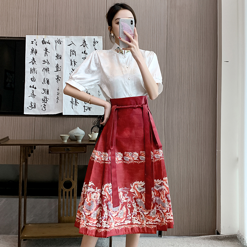 實拍  新中式國風一片式馬面裙半身裙女漢服年年有餘刺繡襯衫