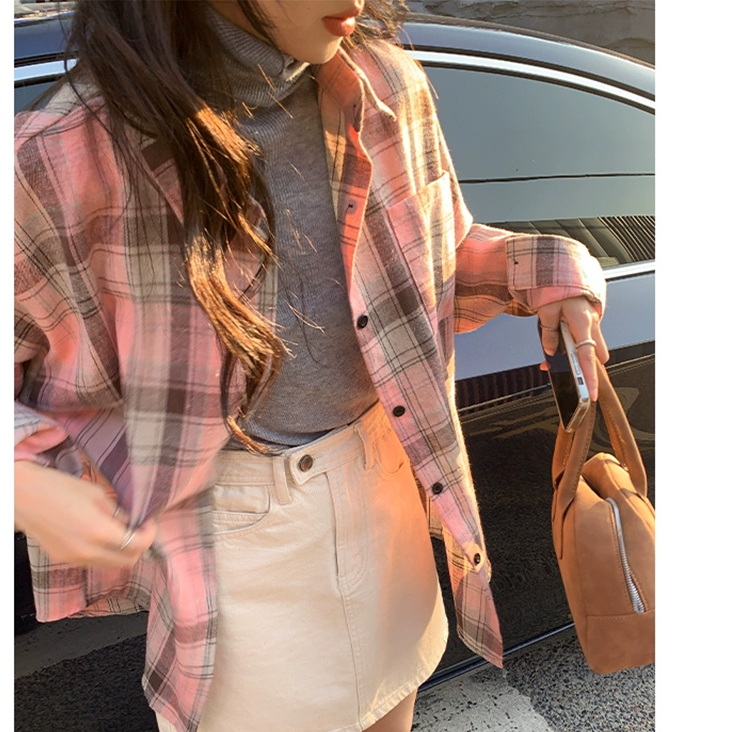Early spring pink long-sleeved plaid shirt for women spring new retro Hong Kong style chic design niche jacket