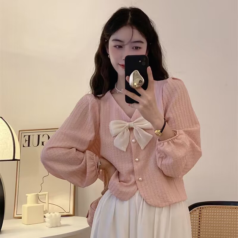 甜美蝴蝶結V領長袖襯衫女裝春季2024 新款溫柔系設計感泡泡袖上衣