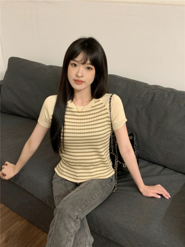 Real shot raglan sleeve striped slim fit versatile short-sleeved sweater short T-shirt top for women