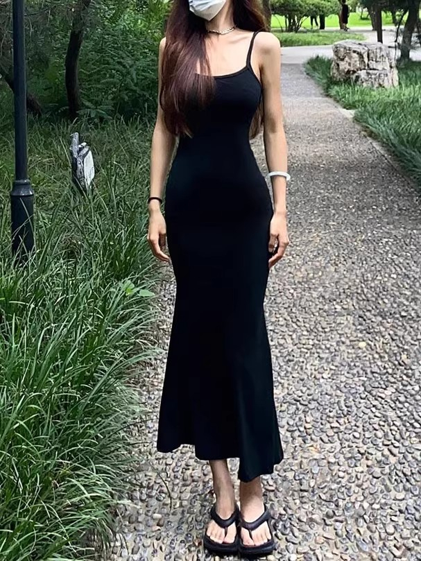 辣妹性感收腰黑色吊帶連衣裙女春季2024新款緊身包臀裙長裙魚尾裙