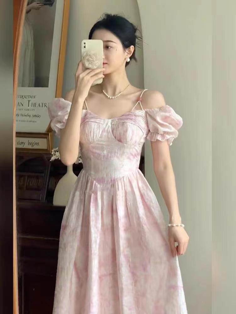 法式甜美溫柔超仙連衣裙2024新款高級通勤氣質小個子顯瘦收腰長裙