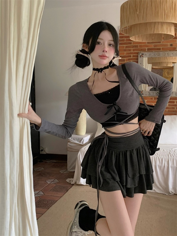 實拍   掛脖吊帶背心+蝴蝶結T恤+高腰蛋糕裙