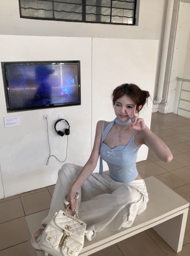 Actual shot of Korean style slimming short sweet and spicy bow-tie camisole bottoming shirt top