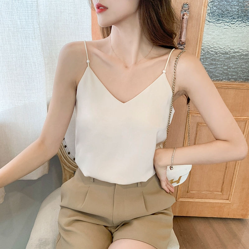 實拍時尚氣質雙V領細肩帶+珍珠點綴上衣2024夏季新款醋酸吊帶女