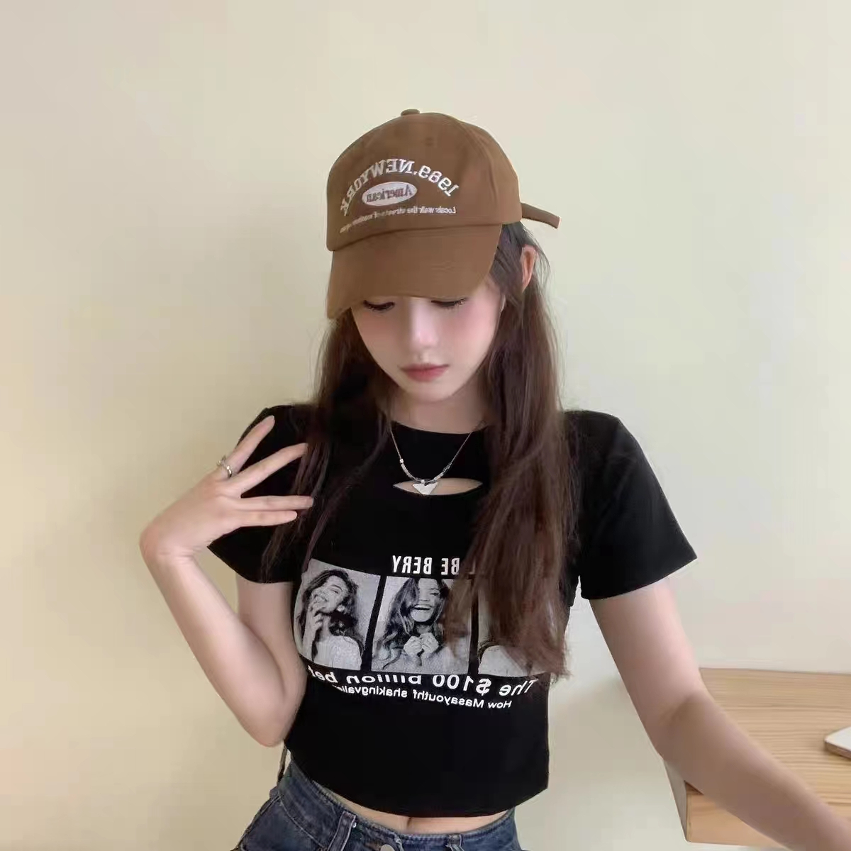 6535棉拉架夏季修身黑色鏤空短袖正肩t恤女獨特别致小眾短上衣