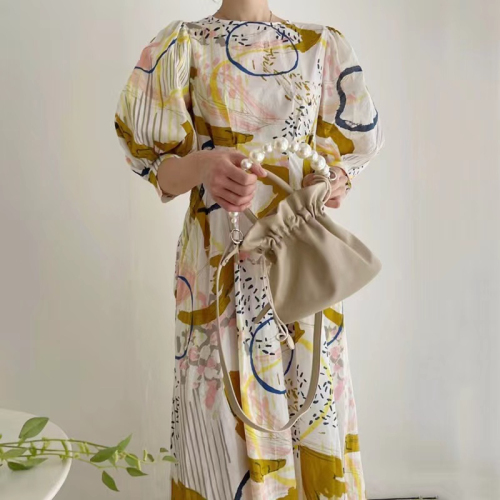 韩国chic夏季小众减龄圆领涂鸦印花设计压褶收腰泡泡袖连衣裙长裙