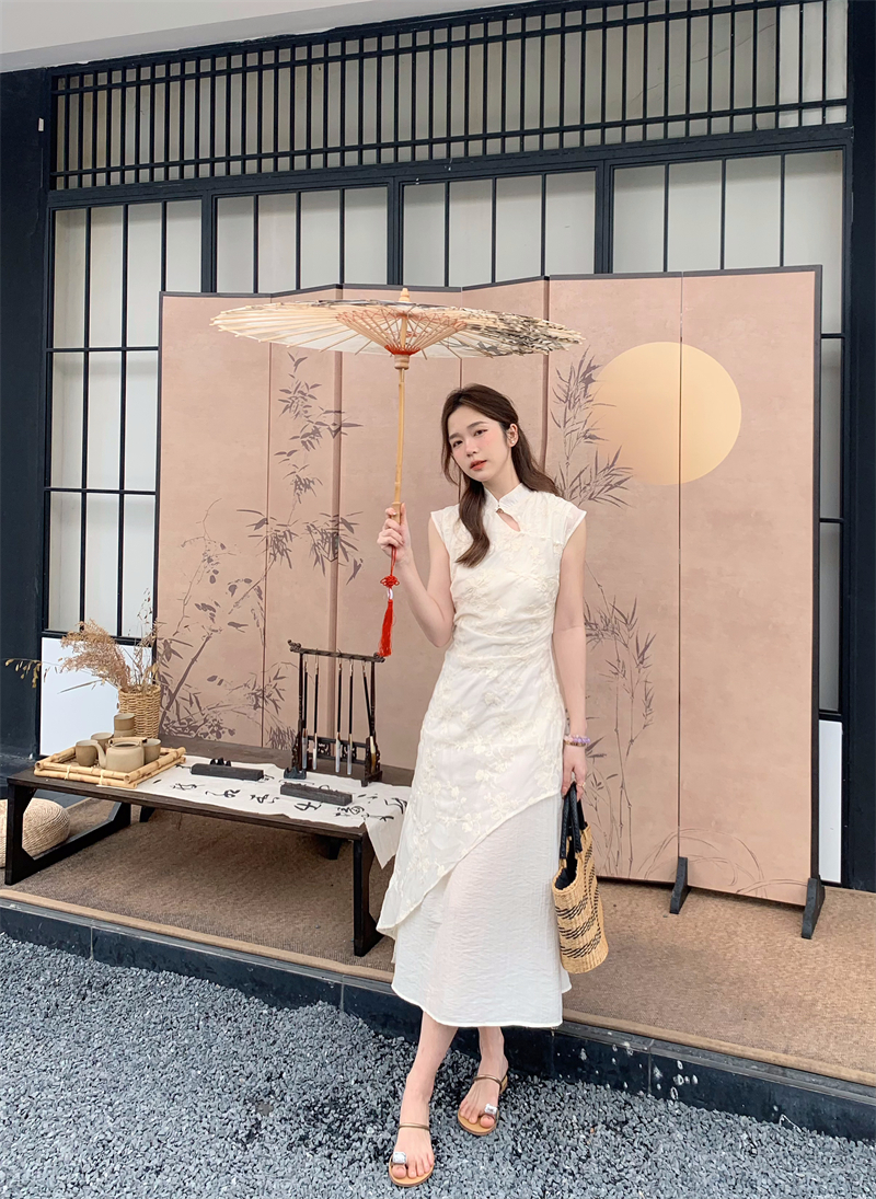 實拍~新中式連衣裙女2024夏季設計感鏤空氣質國風修身長裙