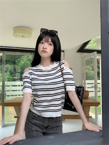 Real shot of designer niche button off-shoulder top for women slimming short striped short-sleeved sweater