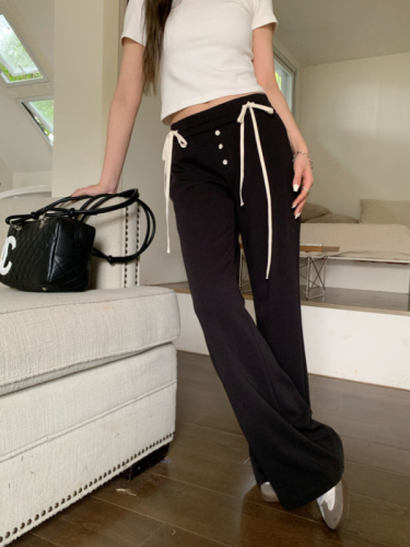 Real shot of American retro drawstring casual trousers