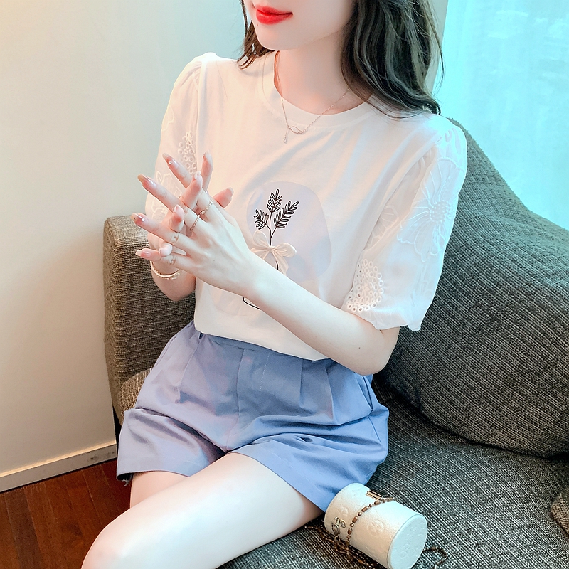 2024夏季新款蕾絲泡泡袖拼接蝴蝶結印花t恤女設計感小眾百搭上衣