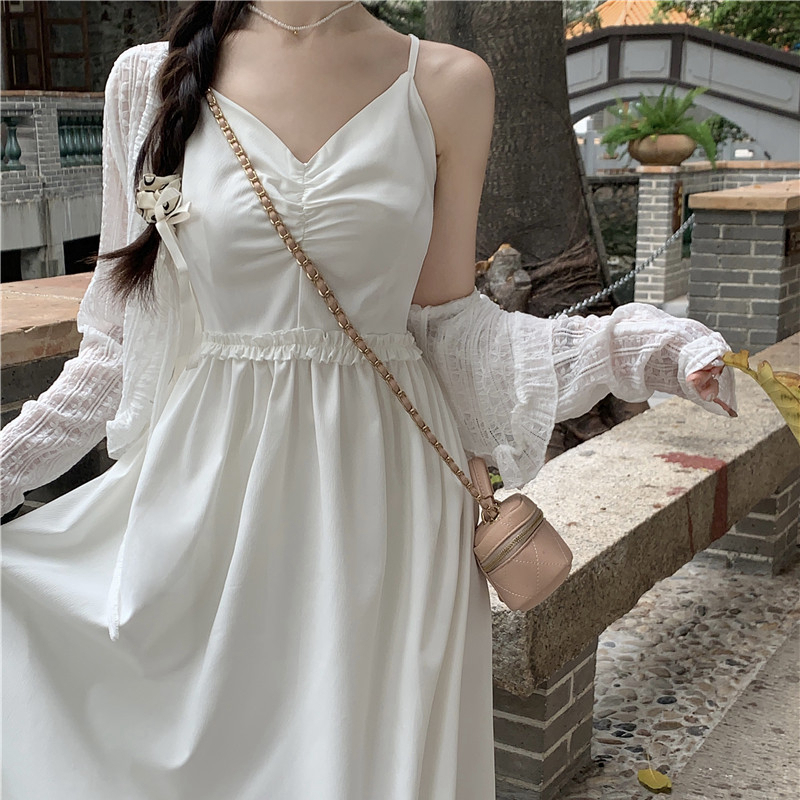 法式夏季新款初戀吊帶小白裙收腰又甜又辣仙女連衣裙子度假風長裙