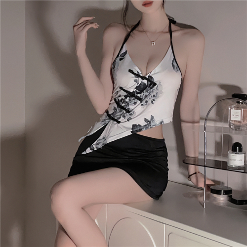 Real shot of sexy national fashion retro style sexy halter neck belly band hot hip skirt secretary uniform suit