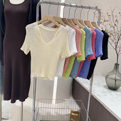 Real shot of summer design V-neck short-sleeved slim-fitting western-style sweet and gentle style pullover sweater T-shirt for women