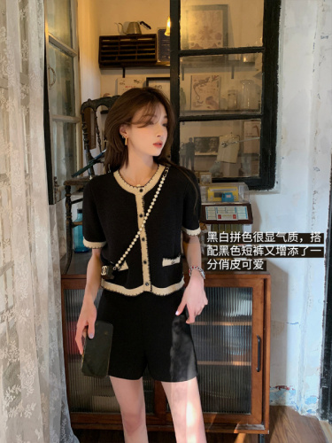 Xia Shiwen Summer Hepburn Lady Style Contrast Color Knitted Thin Cardigan Women's Short Round Neck Retro Top