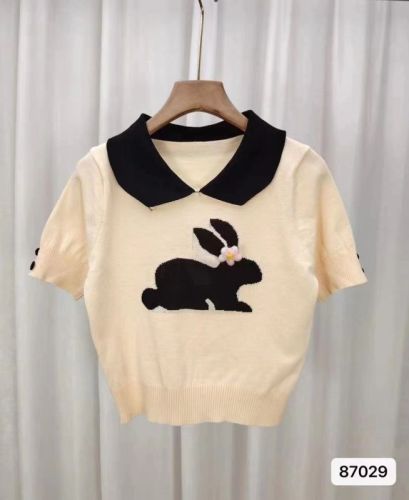 2024夏季新款韩版时尚减龄娃娃领兔子提花短袖上衣女