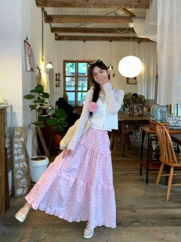 Real shot of forest-style high-waisted pink floral skirt for women in spring and summer slimming temperament long skirt cardigan suit